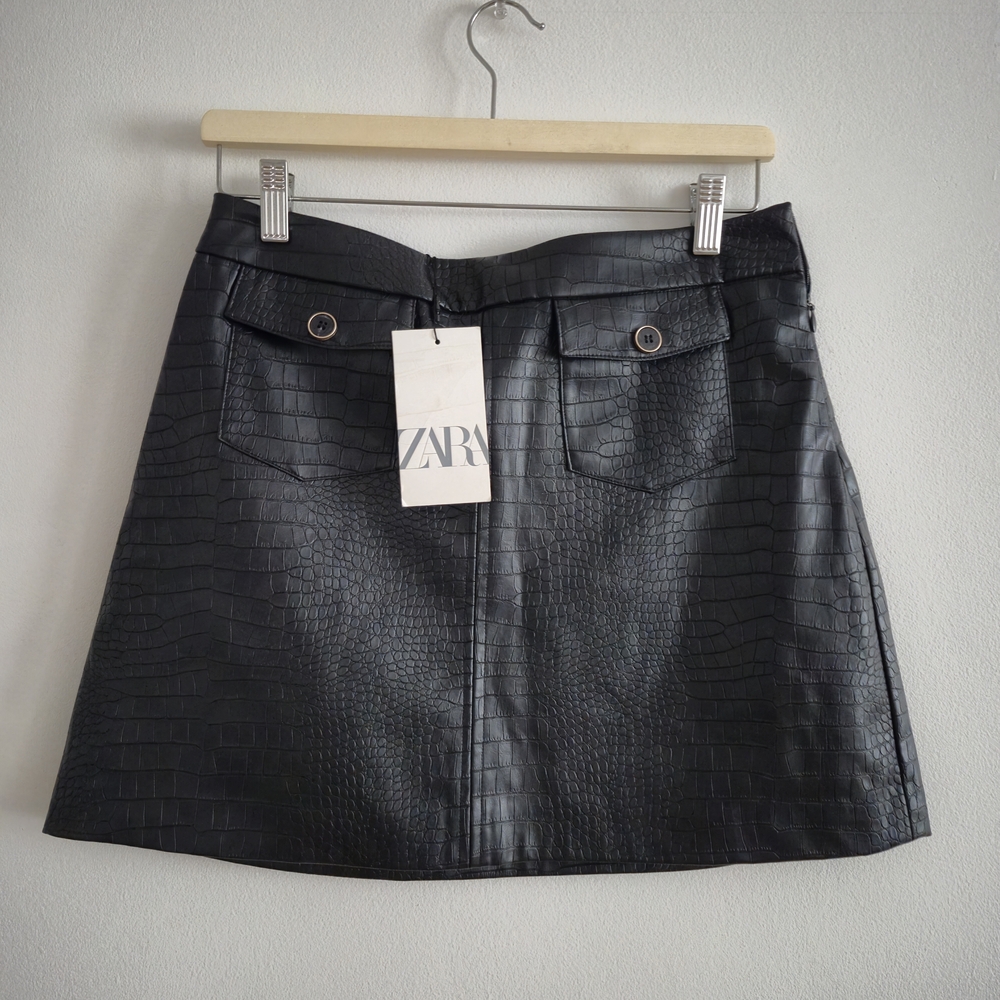 Zara Black Textured Faux Leather Mini Skirt